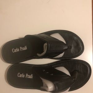 Casual black leather slipper for men